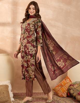 Women’s maroon silk blend floral embroidered kurta with trouser & dupatta 3