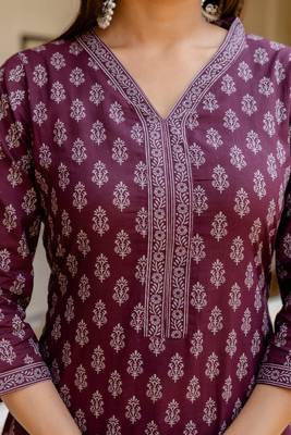 Burgundy  pure cotton printed kurti for women 2