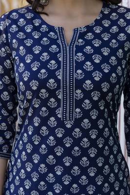 Blue  pure cotton printed kurti for women 2
