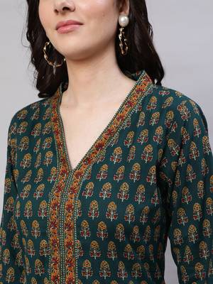 Green  pure cotton printed kurti for women 2