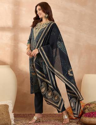 Women’s blue silk blend paisley embroidered kurta with trouser & dupatta  3