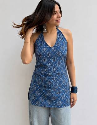 Blue cotton blend printed short kurtis 1