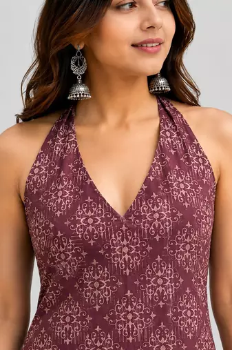 Maroon cotton blend printed short kurtis
