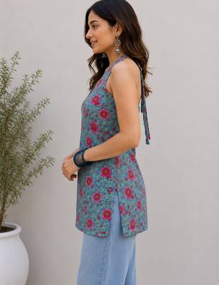 Blue cotton blend printed short kurtis 3