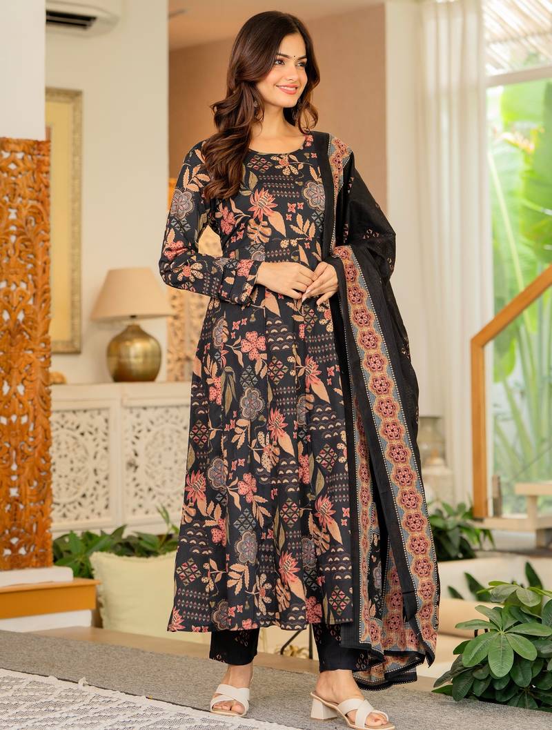 Black blended cotton printed kurta sets