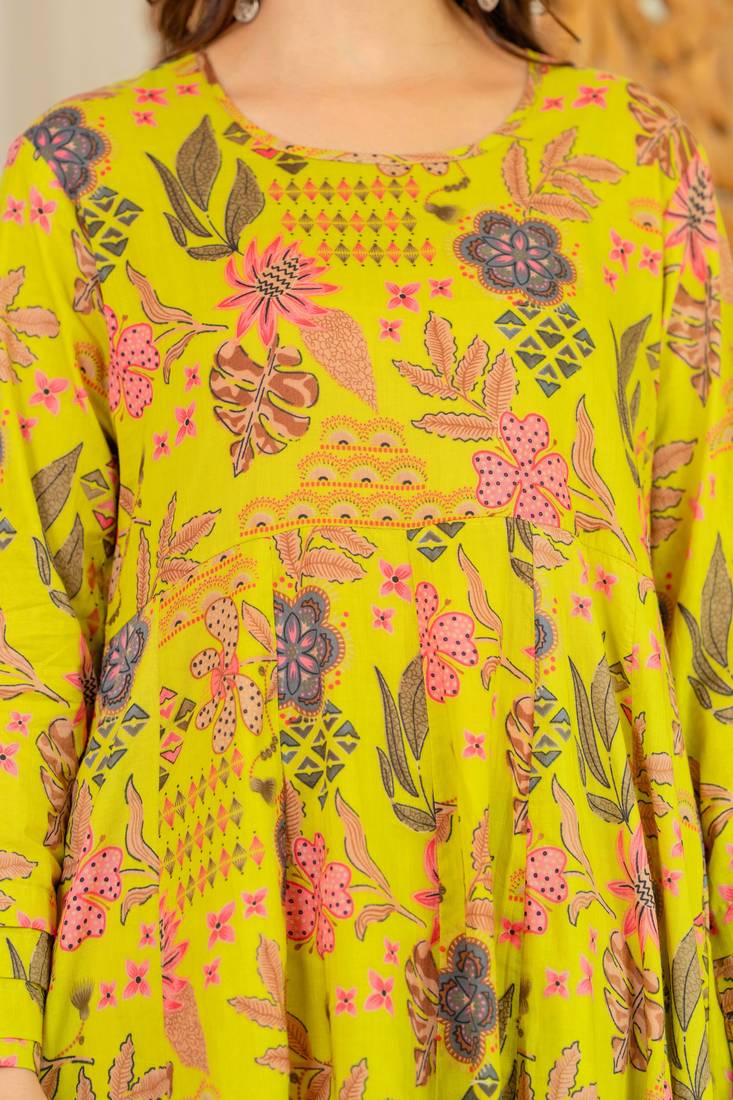 Yellow blended cotton printed kurta sets