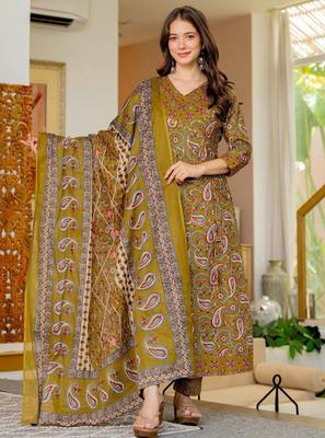 Mustard blended cotton printed kurta sets 5