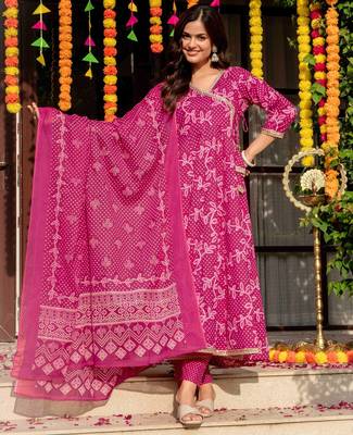 Pink blended cotton printed kurta sets 2