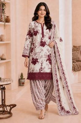 Maroon blended cotton printed kurta sets 1
