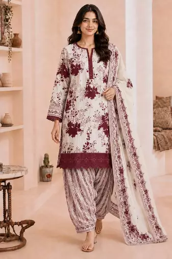 Maroon blended cotton printed kurta sets