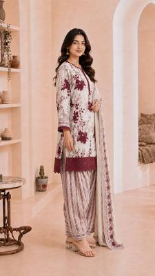 Maroon blended cotton printed kurta sets 2