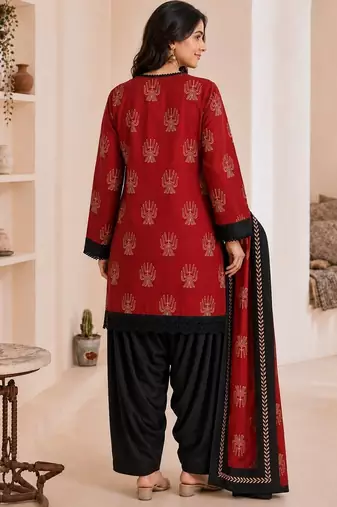 Red blended cotton printed kurta sets