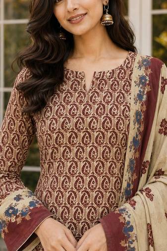 Red blended cotton printed kurta sets