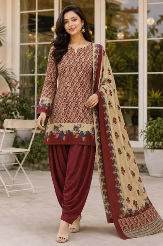 Red blended cotton printed kurta sets