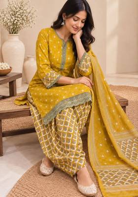 Yellow blended cotton printed kurta sets 3