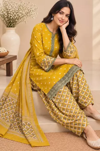 Yellow blended cotton printed kurta sets