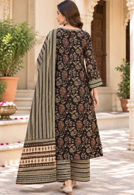 Black blended cotton printed kurta sets 3