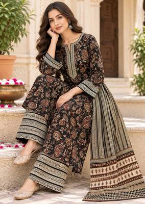 Black blended cotton printed kurta sets 4