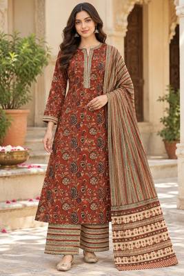 Maroon blended cotton printed kurta sets 2