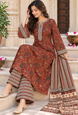 Maroon blended cotton printed kurta sets 5