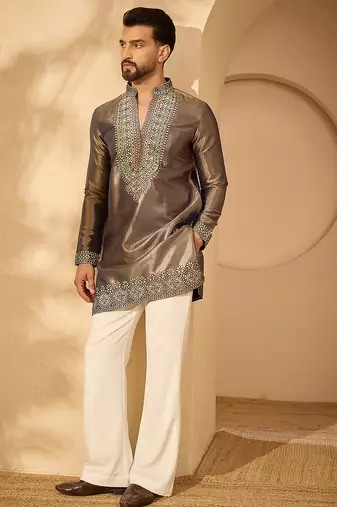 Men’s violet silk blend kurta with solid embroidered | trendy ethnic wear for festive, wedding & party occasions
