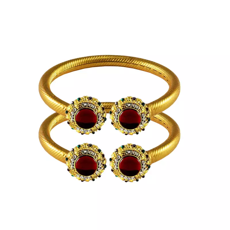 Gold Platted Bangle Free Size