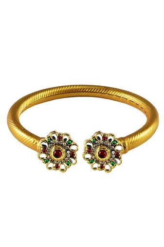 Gold Platted Bangle Free Size