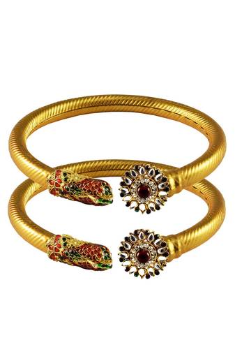 Gold Platted Bangle Free Size