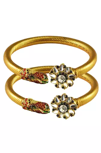 Gold Platted Bangle Free Size