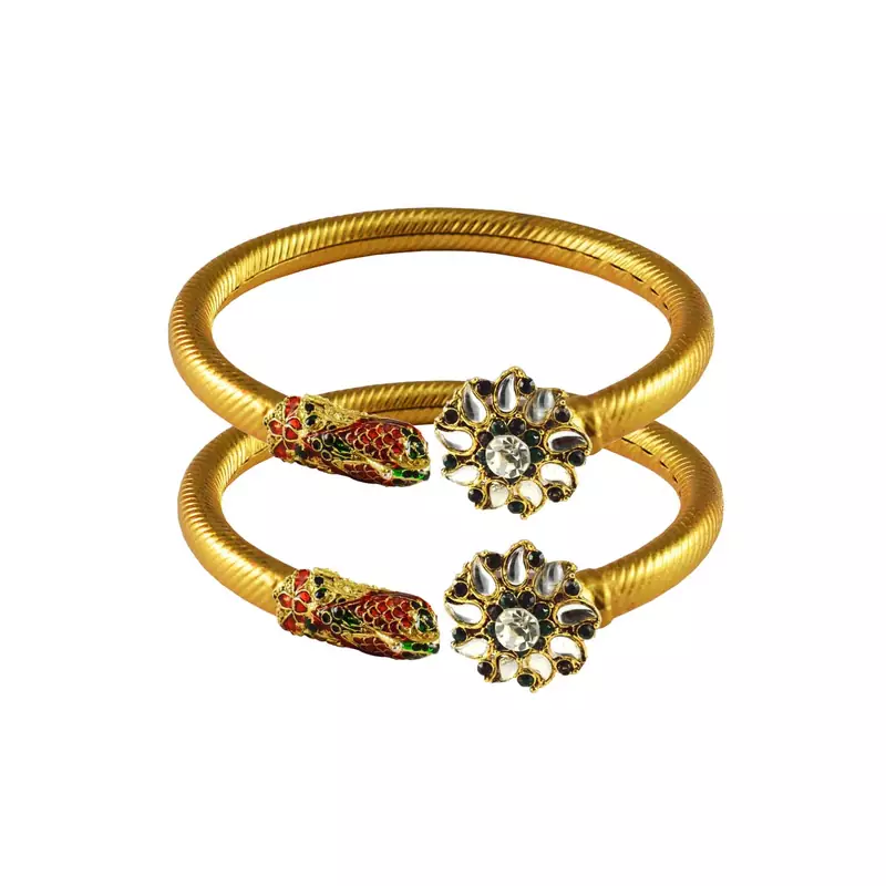 Gold Platted Bangle Free Size