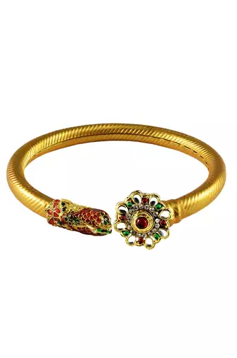 Gold Platted Bangle Free Size