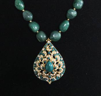Green Jadau Stones Necklace 2