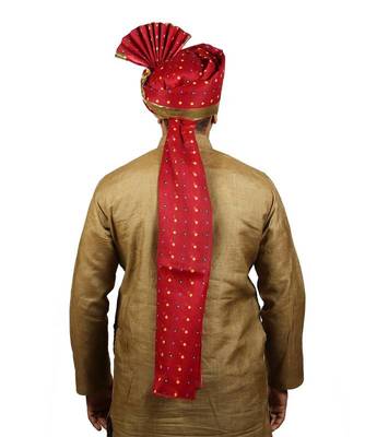 Ekolhapuri Maroon Bandhani Print With Broad Plain Golden Border Polyester Pheta (Turban) 4