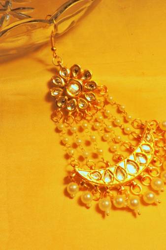 Mastani Kundan And Pearl Pasa Hair Accessories