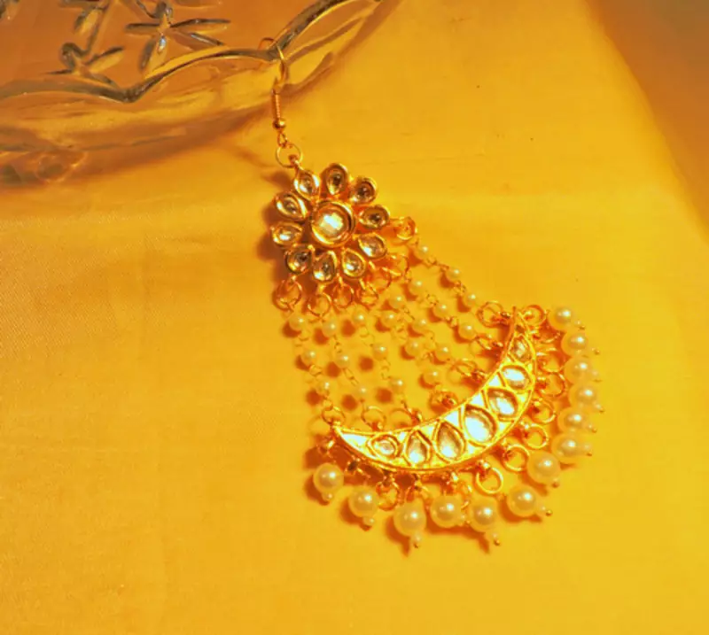 Mastani Kundan And Pearl Pasa Hair Accessories