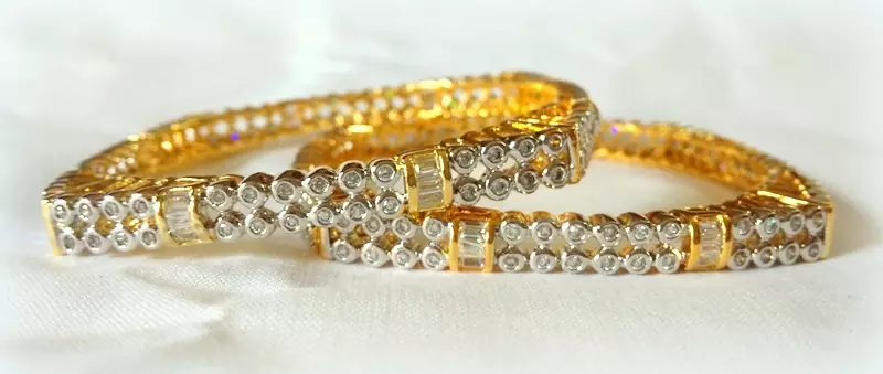 FINE CZ GOLD PLATED bangle