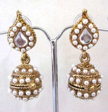 White leaf pearl jhumki earrings 1