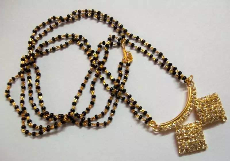 Stone pendant magalsutra