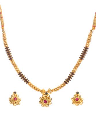 Black And Golden Mani 24K Gold Plated Alloy Necklace And Earring Set 3