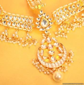 Kundan  And  Pearl Gold Look Bridal Maang Tikkda 2