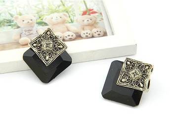Elegant Black Square Studs 2