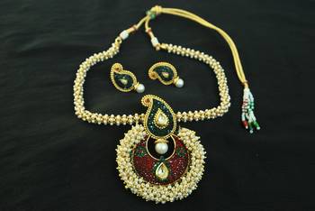Elegant Maroon & Green Necklace set Studded with pearls 1