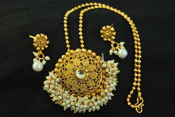 Hand Crafted Gold Plated Pendant set with Chain 1