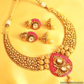 Antique Gold Look Paisley Necklace Set 1