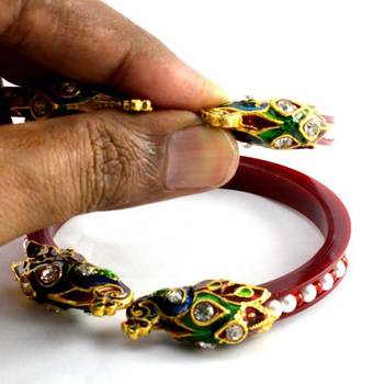 acrylic rajasthani moti stretchable bangle size-2.4,2.6,2.8  2