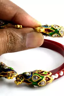 acrylic rajasthani moti stretchable bangle size-2.4,2.6,2.8 