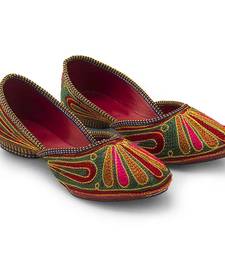 traditional shoes thumbnail 4