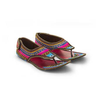 Multicolor Synthetic Leather Wedding Wear Traditional Footwear For Women 1