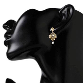 Fascinating kundan cut work faux pearl earring 3