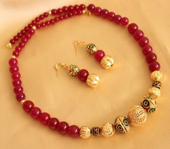 Lovely Handmade Red Beaded Necklace Set 1
